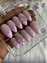 Load image into Gallery viewer, Pink French tips w/ a bow
